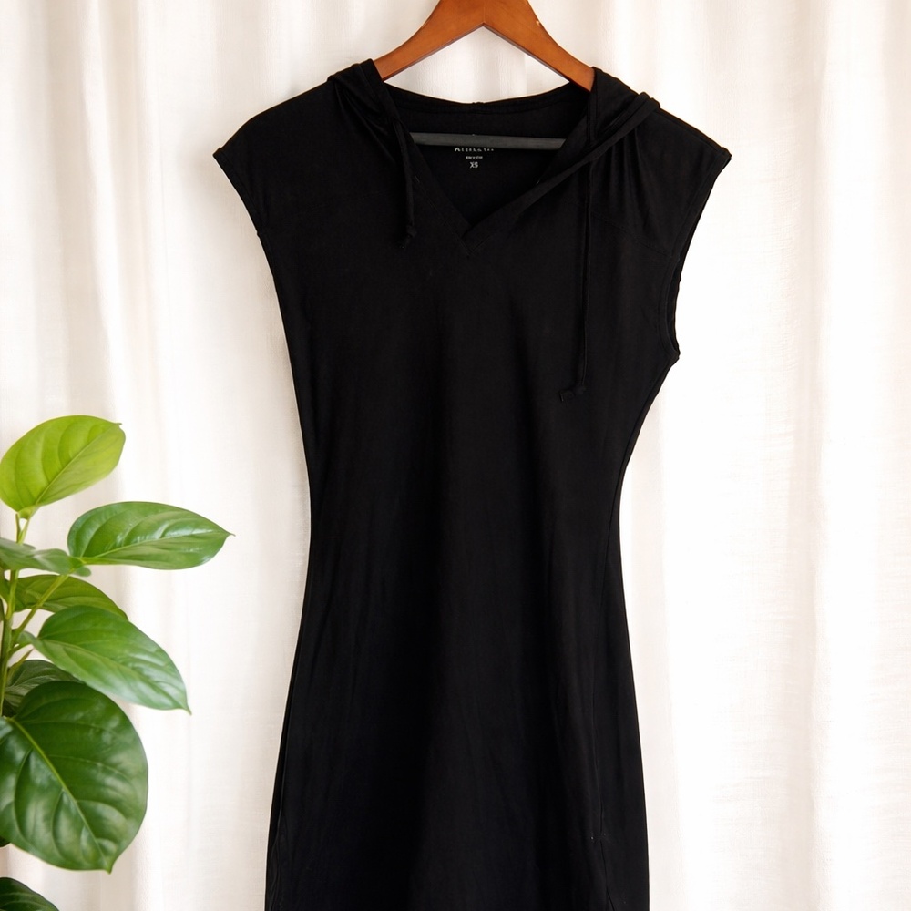 Athleta Black Sleeveless Hooded Dress – XS